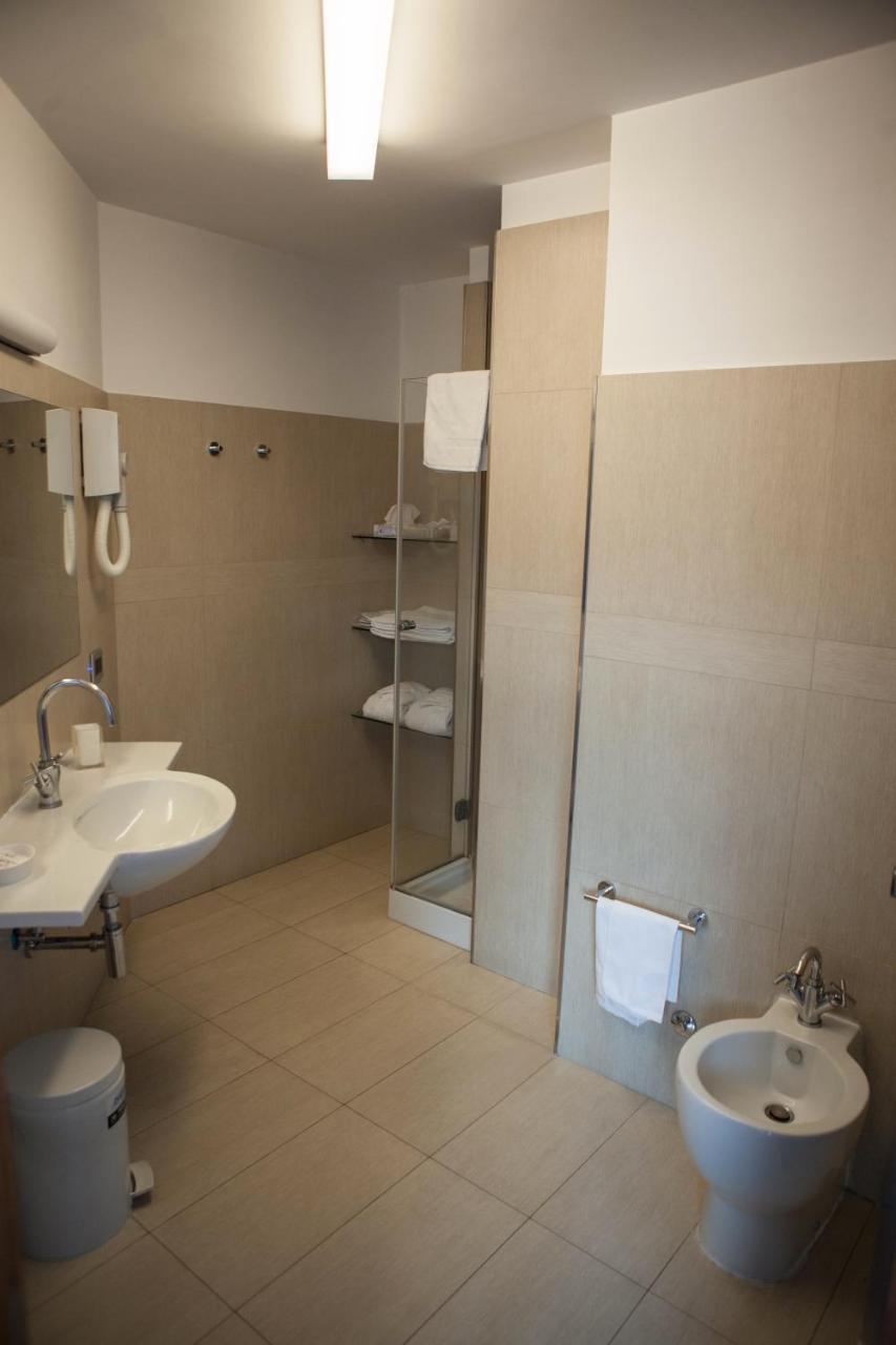 Transatlantico Hotel Наполи Екстериор снимка